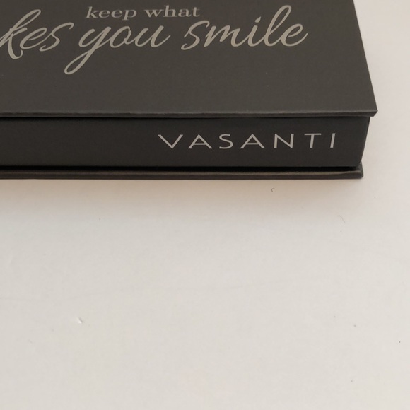 Vasanti Make Up Brushes - Picture 2 of 12